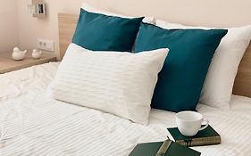 Super Central Chic Studio-Free Coffee, Self Check In & Check Out